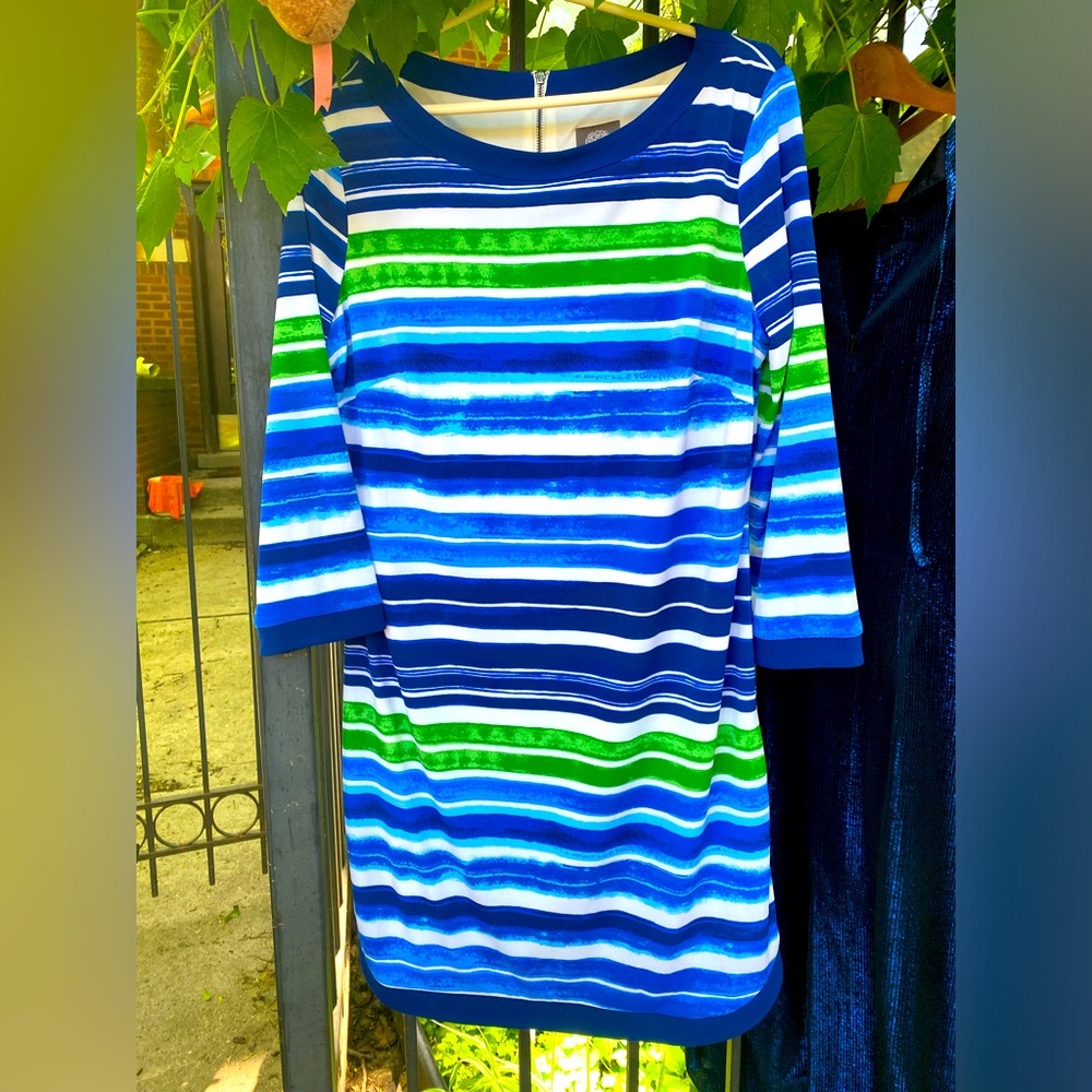 Gorgeous ocean colors Vince Camuto dress. Worn once.